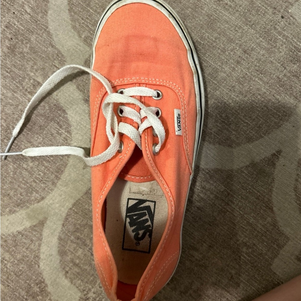 Coral vans